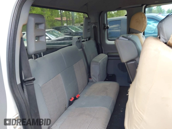 2012 Ford F-250 XL z VIN 1FT7X2B68CEC83648, wystawiony jako IAAI lot #42006789 z przebiegiem 322 286 mil mil oraz . Historia ofert i sprzedaży dostępna na DreamBid. Obrazek 7.
