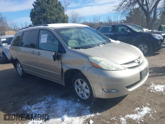 2006 Toyota Sienna XLE with VIN 5TDZA22C16S487917, listed as a IAAI auction lot 41809329 with 274,537 mi miles. Bid and sale history available at carsss.com. Image 1.