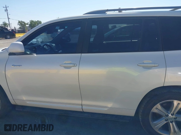 2008 Toyota Highlander Sport z VIN JTEDS43A082028979, wystawiony jako IAAI lot #42312859 z przebiegiem Nie podano mil oraz . Historia ofert i sprzedaży dostępna na DreamBid. Obrazek 13.