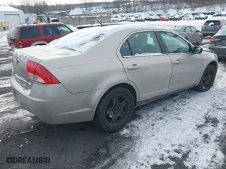 2010 Mercury Milan with VIN 3MEHM0HA8AR659318, listed as a IAAI auction lot 41366484 with 179,479 mi miles. Bid and sale history available at carsss.com. Image 4.