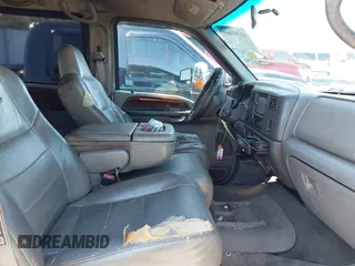 2002 Ford Super Duty F-250 XL with VIN 1FTNW21F52ED15515, listed as a IAAI auction lot 41351889 with 313,722 mi miles. Bid and sale history available at carsss.com. Image 5.