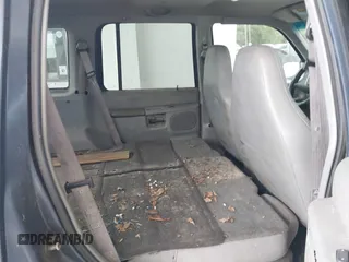 2000 Ford Explorer XLS with VIN 1FMZU62X6YZA90590, listed as a IAAI auction lot 42734741 with 288,016 mi miles and . Bid and sale history available at DreamBid. Image 8.