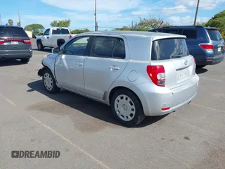 2010 Scion xD z VIN JTKKU4B4XAJ052857, wystawiony jako IAAI lot #42654516 z przebiegiem 86 607 mil mil oraz . Historia ofert i sprzedaży dostępna na DreamBid. Obrazek 3.