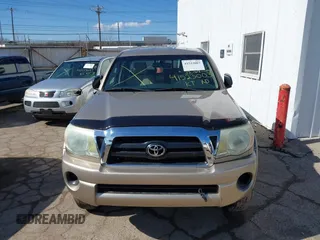 2006 Toyota Tacoma with VIN 5TEUU42NX6Z154875, listed as a IAAI auction lot 41523003 with 33,168 mi miles. Bid and sale history available at carsss.com. Image 12.