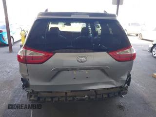 2015 Toyota Sienna XLE с VIN 5TDYK3DC9FS611086, выставлен на аукционе IAAI как лот 41970098 с пробегом 59 154 миль миль и . История ставок и продаж доступна на DreamBid. Изображение 6.