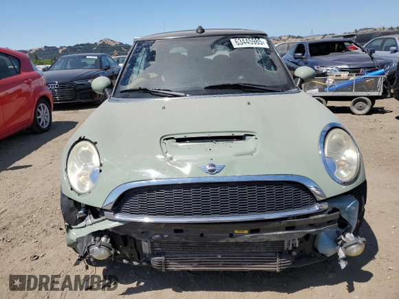 2010 MINI Convertible S z VIN WMWMS3C52ATZ84995, wystawiony jako Copart lot #63445985 z przebiegiem 51 266 mil mil oraz Szkoda całkowita • Salvage title. Historia ofert i sprzedaży dostępna na DreamBid. Obrazek 5.