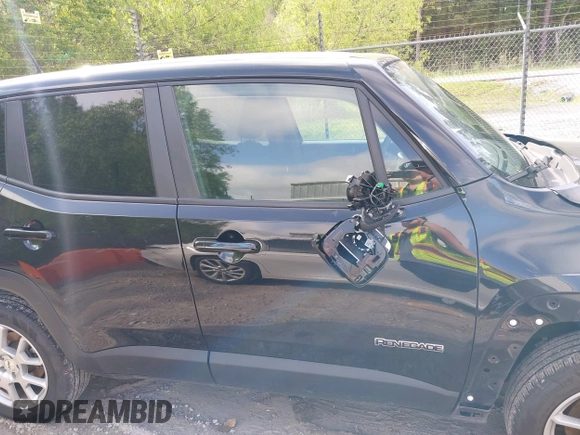 2023 Jeep Renegade Latitude with VIN ZACNJDB12PPP72694, listed as a IAAI auction lot 41922408 with 29,818 mi miles and . Bid and sale history available at DreamBid. Image 13.