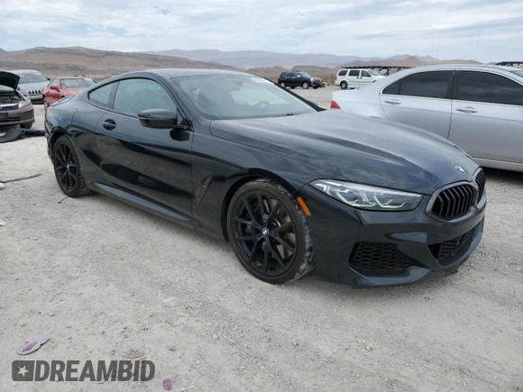 2022 BMW 8 Series M850i xDrive z VIN WBABC4C04NCJ45659, wystawiony jako Copart lot #64786713 z przebiegiem 18 091 mil mil oraz . Historia ofert i sprzedaży dostępna na DreamBid. Obrazek 4.