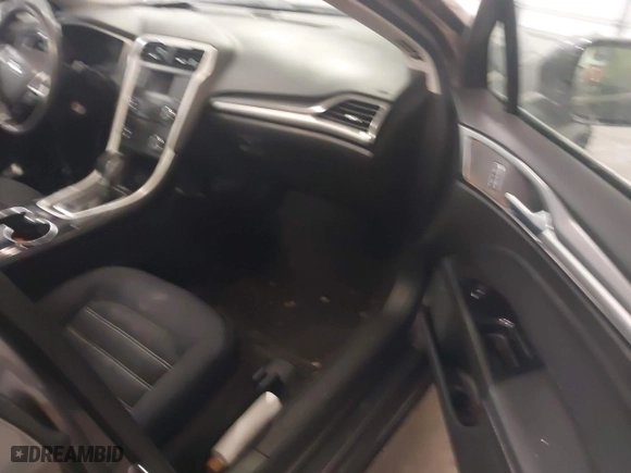2014 Ford Fusion SE with VIN 1FA6P0H73E5389384, listed as a IAAI auction lot 41387809 with 164,490 mi miles. Bid and sale history available at carsss.com. Image 5.