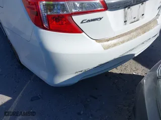 2014 Toyota Camry Hybrid LE with VIN 4T1BD1FK7EU114178, listed as a IAAI auction lot 41833139 with 175,117 mi miles. Bid and sale history available at carsss.com. Image 17.