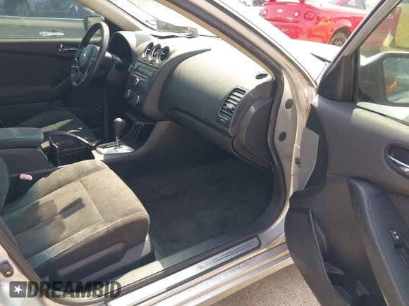 2012 Nissan Altima 2.5 S with VIN 1N4AL2AP8CN506157, listed as a IAAI auction lot 42059423 with 176,262 mi miles. Bid and sale history available at carsss.com. Image 5.