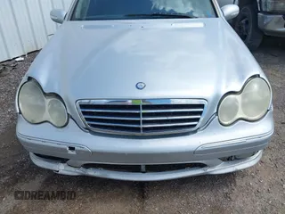 2006 Mercedes-Benz C 230 Sport with VIN WDBRF52H46F787190, listed as a IAAI auction lot 42361008 with Not provided miles and . Bid and sale history available at DreamBid. Image 6.