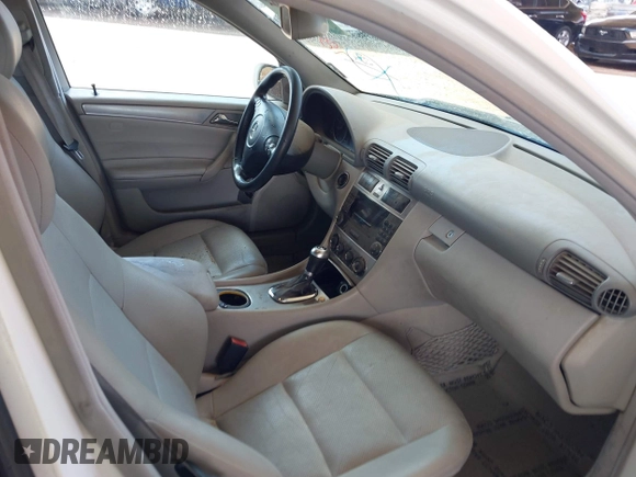 2006 Mercedes-Benz C 230 Sport с VIN WDBRF52H56F787215, выставлен на аукционе IAAI как лот 42387062 с пробегом 130 874 миль миль и . История ставок и продаж доступна на DreamBid. Изображение 5.