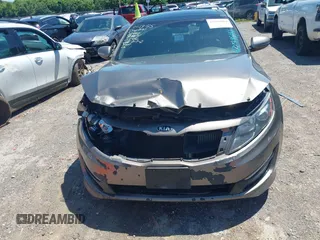 2013 Kia Optima SX с VIN 5XXGR4A69DG240506, выставлен на аукционе IAAI как лот 42299904 с пробегом 235 357 миль миль и . История ставок и продаж доступна на DreamBid. Изображение 6.