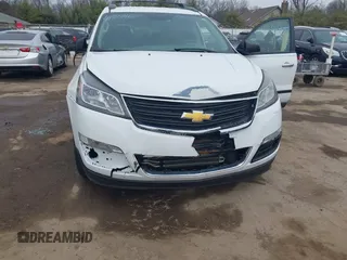 2016 Chevrolet Traverse LS with VIN 1GNKRFKD2GJ322409, listed as a IAAI auction lot 41801460 with 227,212 mi miles. Bid and sale history available at carsss.com. Image 6.