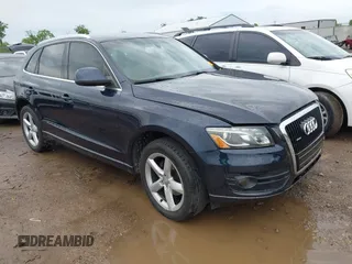 2010 Audi Q5 Premium Plus z VIN WA1LKAFP3AA087285, wystawiony jako IAAI lot #42317420 z przebiegiem 130 793 mil mil oraz . Historia ofert i sprzedaży dostępna na DreamBid. Obrazek 1.