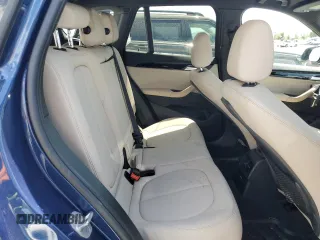 2021 BMW X1 sDrive28i z VIN WBXJG7C06M5S00879, wystawiony jako Copart lot #55572445 z przebiegiem 28 252 mil mil oraz Tytuł czysty. Historia ofert i sprzedaży dostępna na DreamBid. Obrazek 11.