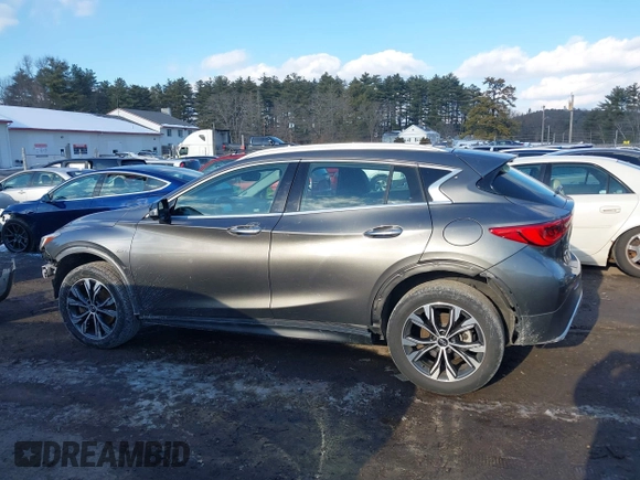2019 Infiniti QX30 Luxe z VIN SJKCH5CR0KA008896, wystawiony jako IAAI lot #41306903 z przebiegiem 37 459 mil mil oraz . Historia ofert i sprzedaży dostępna na DreamBid. Obrazek 15.