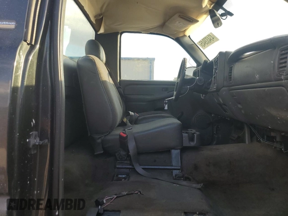 2004 Chevrolet Silverado 1500 Work Truck with VIN 1GCEC14X44Z187058, listed as a Copart auction lot 43433945 with 134,098 mi miles and Salvage Title. Bid and sale history available at carsss.com. Image 10.