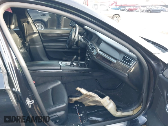 2015 BMW 7 Series 750Li xDrive with VIN WBAYF8C52FD654892, listed as a IAAI auction lot 41368616 with 158,140 mi miles. Bid and sale history available at carsss.com. Image 5.