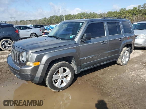 2013 Jeep Patriot Latitude with VIN 1C4NJPFA3DD168869, listed as a Copart auction lot 43795155 with 216,946 mi miles and Clean Title. Bid and sale history available at carsss.com. Image 1.