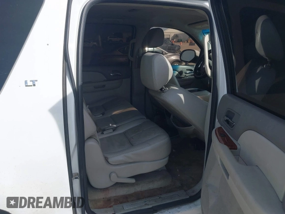 2008 Chevrolet Suburban LT w/3LT with VIN 1GNFK16388J108746, listed as a IAAI auction lot 41869151 with 274,851 mi miles. Bid and sale history available at carsss.com. Image 8.