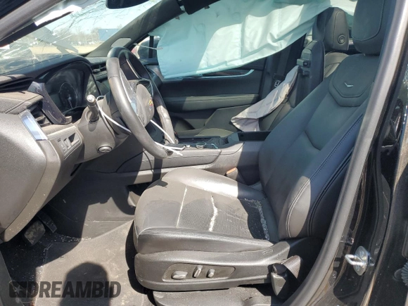 2022 Cadillac XT5 AWD Premium Luxury with VIN 1GYKNDRS7NZ164512, listed as a Copart auction lot 49236945 with 30,019 mi miles and Salvage title. Bid and sale history available at DreamBid. Image 7.
