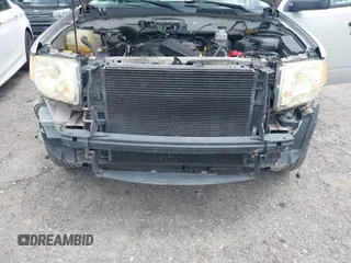 2008 Ford Escape XLT с VIN 1FMCU03118KD15147, выставлен на аукционе IAAI как лот 42223618 с пробегом 146 868 миль миль и . История ставок и продаж доступна на DreamBid. Изображение 6.