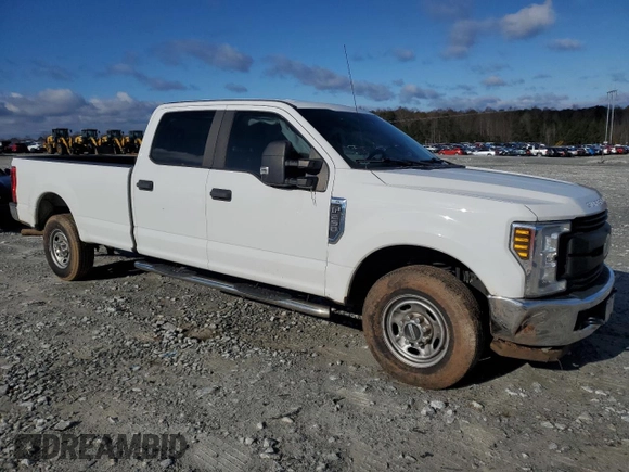 2019 Ford Super Duty F-250 SRW XL with VIN 1FT7W2A69KEF36737, listed as a Copart auction lot 84699994 with 129,810 mi miles and Salvage Title. Bid and sale history available at carsss.com. Image 4.