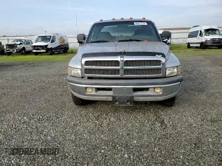 2001 Dodge 3500 z VIN 1B7MC33W71J574245, wystawiony jako Copart lot #84877774 z przebiegiem 200 945 mil mil oraz Szkoda całkowita • Salvage title. Historia ofert i sprzedaży dostępna na DreamBid. Obrazek 10.