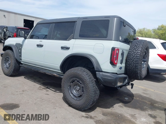2023 Ford Bronco with VIN 1FMEE5DHXPLB22549, listed as a IAAI auction lot 42136020 with 54,383 mi miles and . Bid and sale history available at DreamBid. Image 3.
