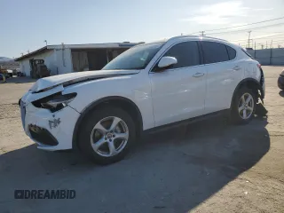 2019 Alfa Romeo Stelvio z VIN ZASPAJAN3K7C72152, wystawiony jako Copart lot #49764735 z przebiegiem 53 857 mil mil oraz Szkody całkowita. Historia ofert i sprzedaży dostępna na DreamBid. Obrazek 1.