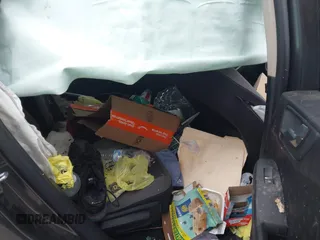 2020 Ford Escape SE с VIN 1FMCU9G60LUA96687, выставлен на аукционе IAAI как лот 41219260 с пробегом Не указан миль и . История ставок и продаж доступна на DreamBid. Изображение 8.