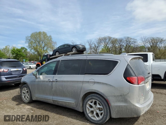 2017 Chrysler Pacifica Touring L Plus с VIN 2C4RC1EG4HR665687, выставлен на аукционе Copart как лот 53917575 с пробегом 133 184 миль миль и Списание • Salvage title. История ставок и продаж доступна на DreamBid. Изображение 2.