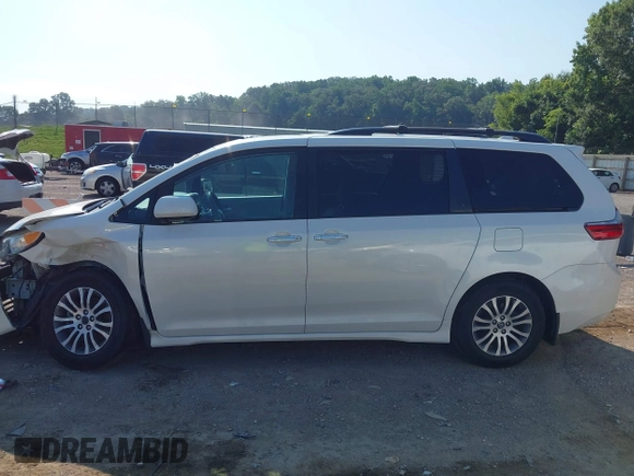 2020 Toyota Sienna XLE Auto Access Seat with VIN 5TDYZ3DC5LS048304, listed as a IAAI auction lot 42658852 with 53,797 mi miles and . Bid and sale history available at DreamBid. Image 14.