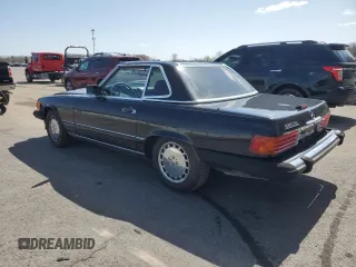 1988 Mercedes-Benz 560 Series 560SL with VIN WDBBA48D0JA085307, listed as a Copart auction lot 51533115 with 83,302 mi miles and Salvage Title. Bid and sale history available at carsss.com. Image 2.