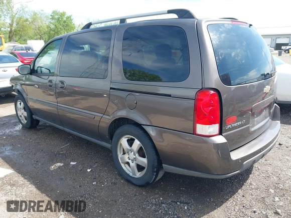 2008 Chevrolet Uplander 1LT z VIN 1GNDV33138D181924, wystawiony jako IAAI lot #42198209 z przebiegiem 190 772 mil mil oraz . Historia ofert i sprzedaży dostępna na DreamBid. Obrazek 3.
