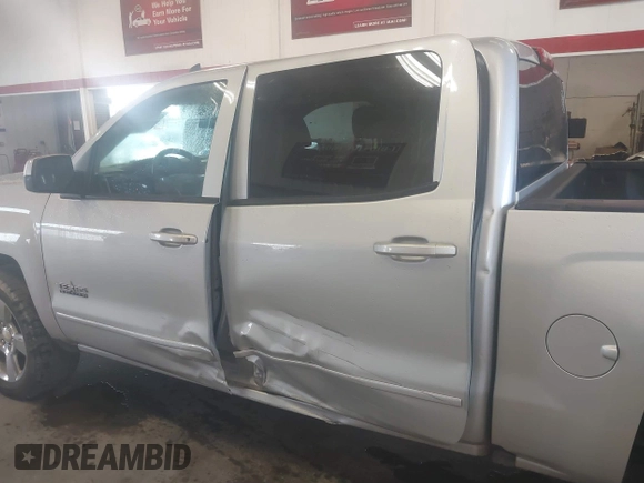 2017 Chevrolet Silverado 1500 LT with VIN 3GCPCREC3HG259487, listed as a IAAI auction lot 41710506 with 191,567 mi miles. Bid and sale history available at carsss.com. Image 6.