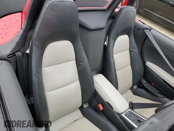 2019 Porsche 718 Boxster z VIN WP0CA2A84KS211137, wystawiony jako Copart lot #74693094 z przebiegiem Nie podano mil oraz Nie do naprawy • Non repairable. Historia ofert i sprzedaży dostępna na DreamBid. Obrazek 10.