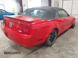 2008 Ford Mustang Deluxe with VIN 1ZVHT84N785134563, listed as a IAAI auction lot 42647056 with 130,875 mi miles and . Bid and sale history available at DreamBid. Image 4.