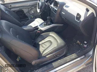2011 Audi A5 Premium Plus z VIN WAULFAFR7BA086229, wystawiony jako IAAI lot #42324117 z przebiegiem 165 734 mil mil oraz . Historia ofert i sprzedaży dostępna na DreamBid. Obrazek 5.