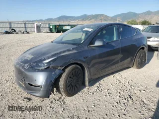 2022 Tesla Model Y Long Range z VIN 7SAYGDEE3NF543705, wystawiony jako Copart lot #60701405 z przebiegiem Nie podano mil oraz Szkoda całkowita • Salvage title. Historia ofert i sprzedaży dostępna na DreamBid. Obrazek 1.