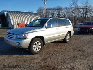 2004 Toyota Highlander with VIN JTEEP21A640022106, listed as a IAAI auction lot 41748682 with 184,488 mi miles. Bid and sale history available at carsss.com. Image 2.