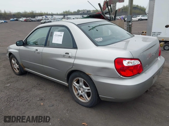 2005 Subaru Impreza Sedan (Natl) RS with VIN JF1GD67595H521949, listed as a IAAI auction lot 42114646 with 209,177 mi miles. Bid and sale history available at carsss.com. Image 3.