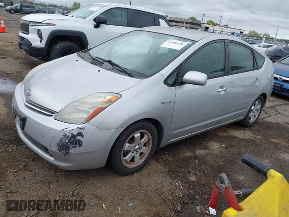 2006 Toyota Prius with VIN JTDKB20U367073266, listed as a IAAI auction lot 41986156 with Not Provided miles. Bid and sale history available at carsss.com. Image 2.