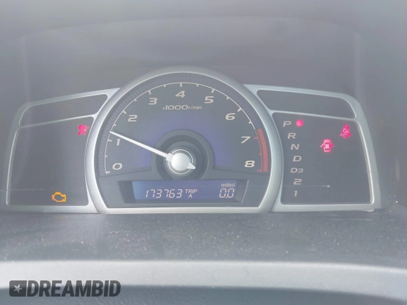 2006 Honda Civic LX z VIN 2HGFA16576H524297, wystawiony jako IAAI lot #42205155 z przebiegiem 173 763 mil mil oraz . Historia ofert i sprzedaży dostępna na DreamBid. Obrazek 7.