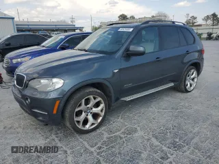 2013 BMW X5 xDrive35i with VIN 5UXZV4C54D0B14923, listed as a Copart auction lot 50929385 with 249,533 mi miles and Clean Title. Bid and sale history available at carsss.com. Image 1.