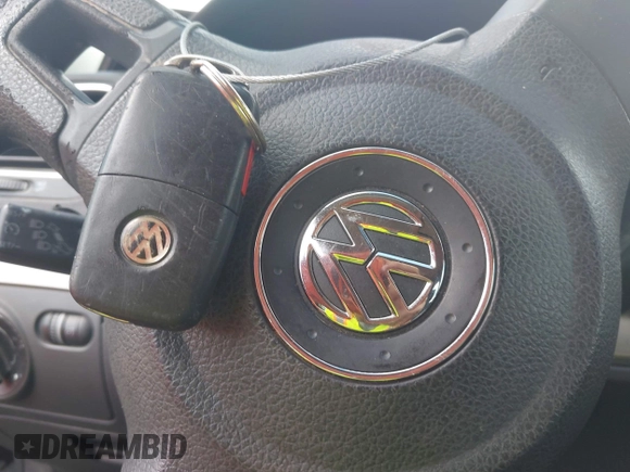 2013 Volkswagen Golf с VIN WVWDA7AJ7DW118242, выставлен на аукционе IAAI как лот 42249723 с пробегом 217 155 миль миль и . История ставок и продаж доступна на DreamBid. Изображение 11.