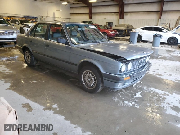 1989 BMW 3 Series 325i with VIN WBAAD2305KED23370, listed as a Copart auction lot 43777225 with 194,949 mi miles and Salvage Title. Bid and sale history available at carsss.com. Image 4.