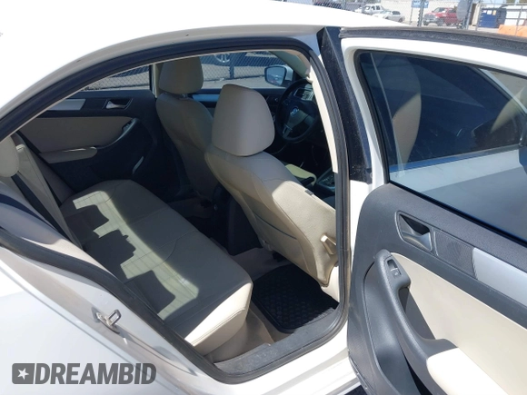 2013 Volkswagen Jetta SE z VIN 3VWDX7AJ4DM424276, wystawiony jako IAAI lot #41878223 z przebiegiem 152 789 mil mil oraz . Historia ofert i sprzedaży dostępna na DreamBid. Obrazek 8.